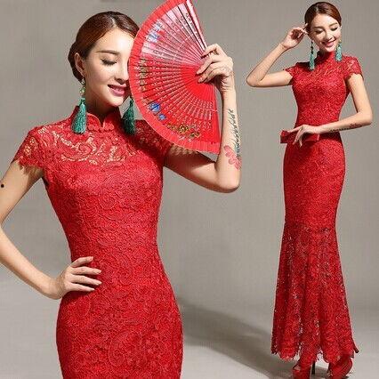 女成人红色新年服装视频,女性成人红色新年服饰风采展示